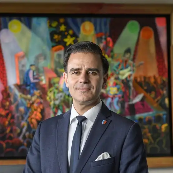 Buergermeister-Claudio-Provenzano-Stadt-Garbsen-Niedersachsen